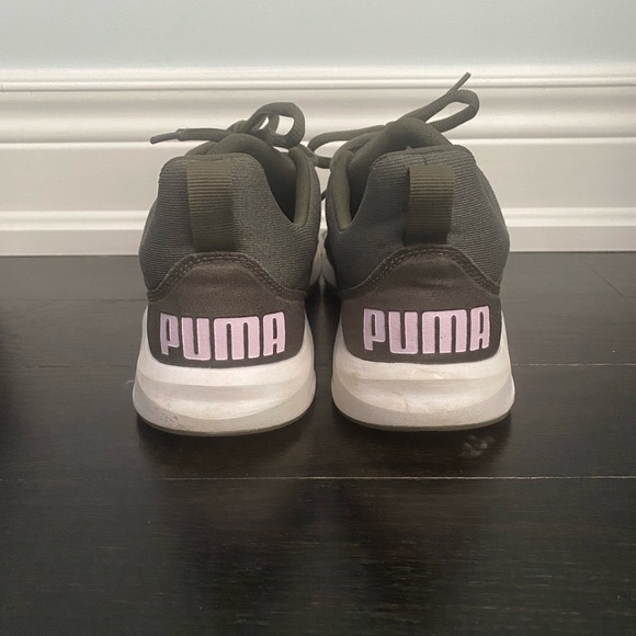Ladies Puma Runners - Picture 3 of 4